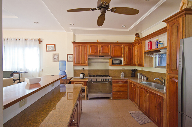 Kitchen - Villa - Mike’s Dauin Beach Resort - Philippines Dive Resort