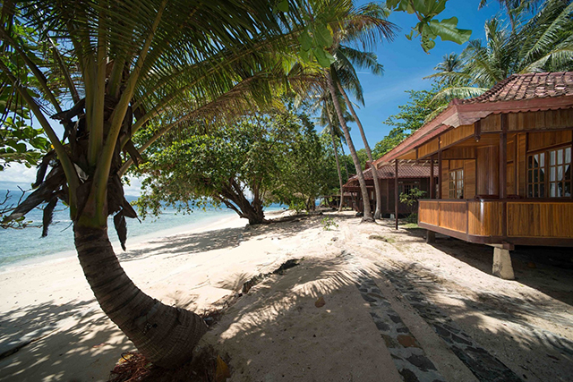 Standard Oceanfront Cottage - Murex Bangka Resort - Indonesia Dive Resort