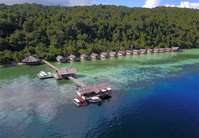 Papua Explorers Dive Resort in Raja Ampat, West Papua - Dive Discovery ...
